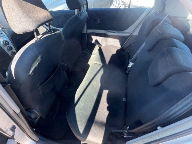 TOYOTA Yaris 1.0 5 porte