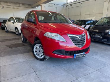 Lancia Ypsilon 0.9 TwinAir 85 CV 5 porte Metano Ecochic Silver