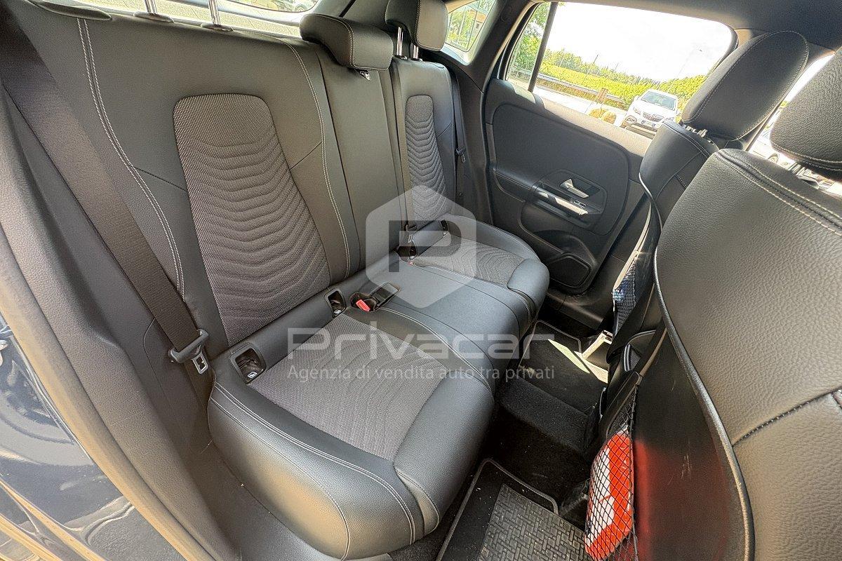 MERCEDES GLA 200 Automatic Business