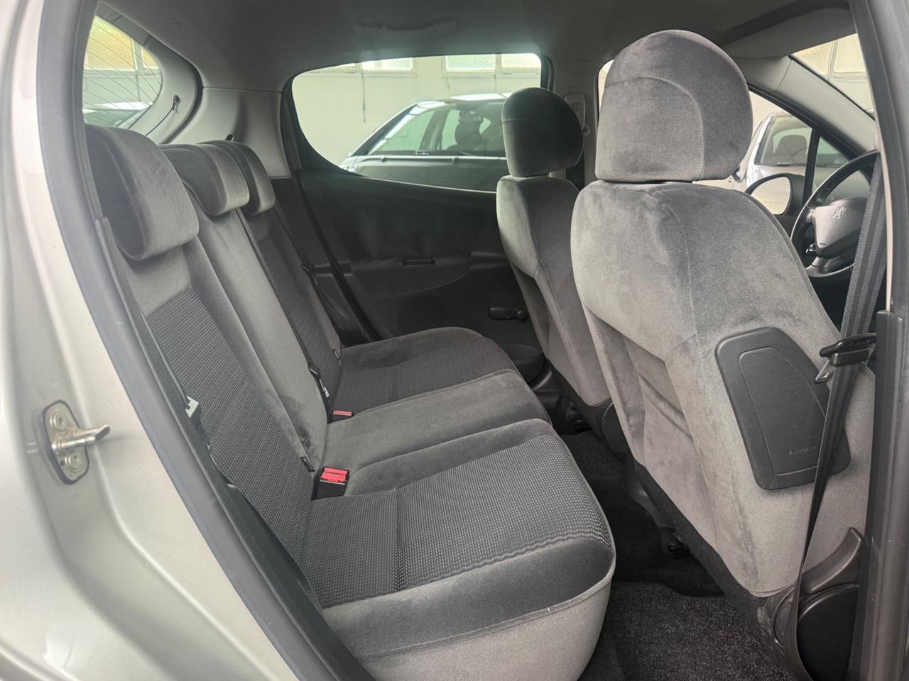 Peugeot 207 1.4 88CV 5p. XS 87.000km