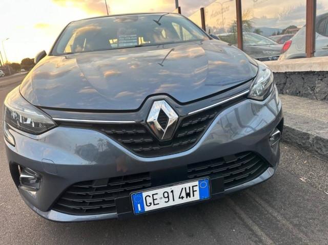 Renault Clio 1.6 E-Tech hybrid Initiale Paris 140cv auto