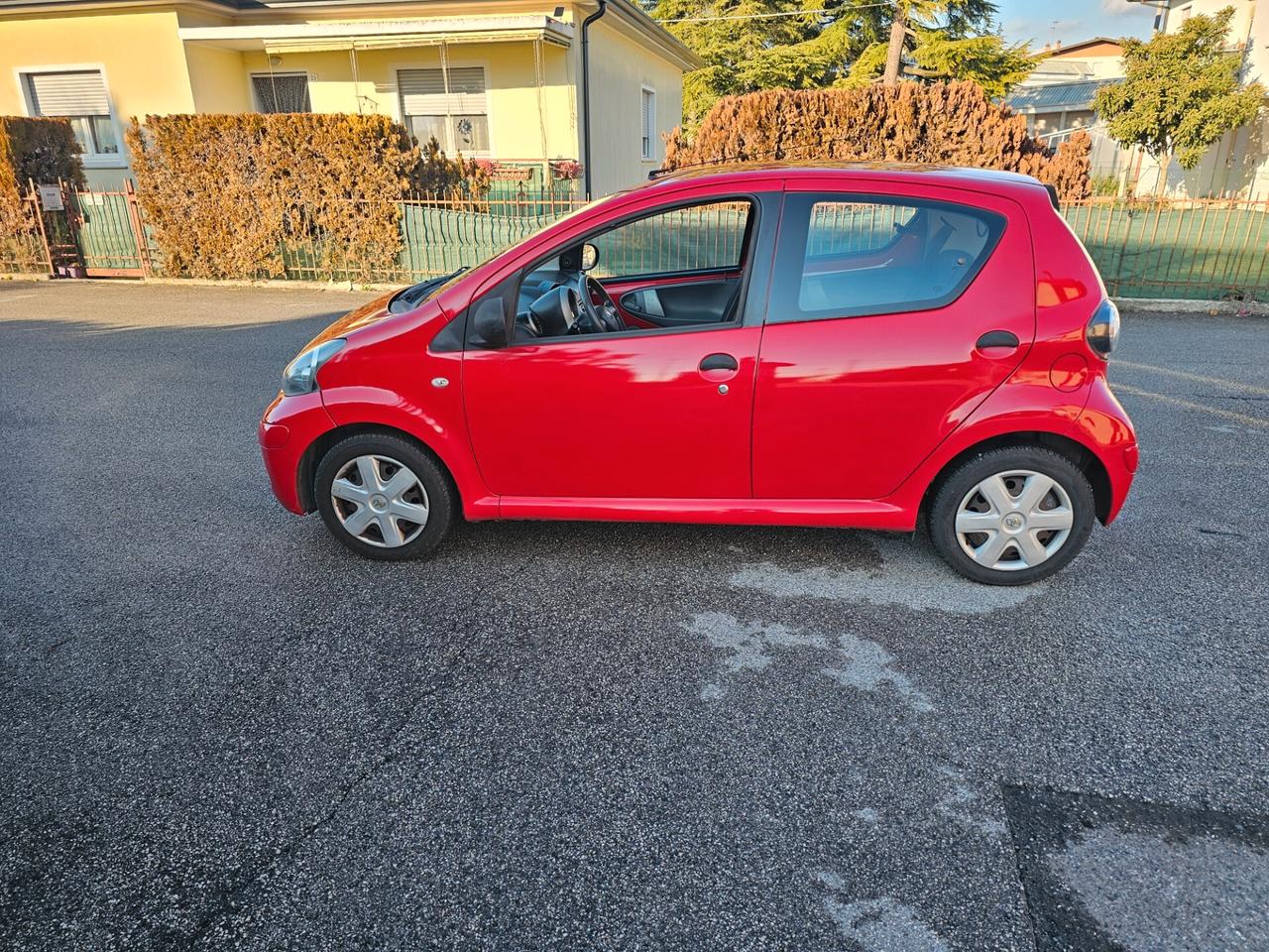 Toyota Aygo 1.0 12V VVT-i 5 porte Now