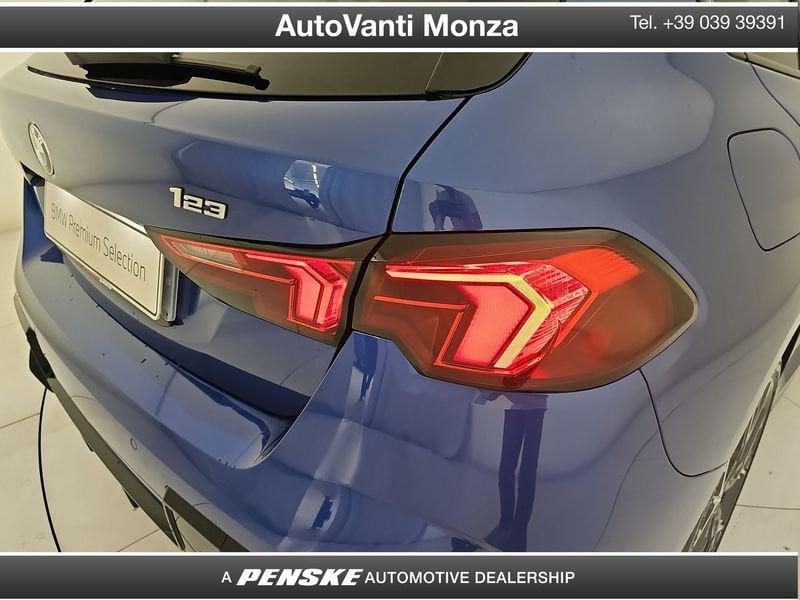 BMW Serie 1 123 xdrive 48V MSport auto + KIT PNEUMATICI E CERCHI INVERNALI