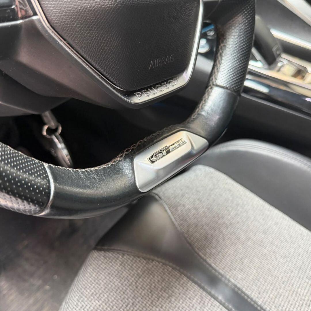 Peugeot 3008 BlueHDi - 120CV