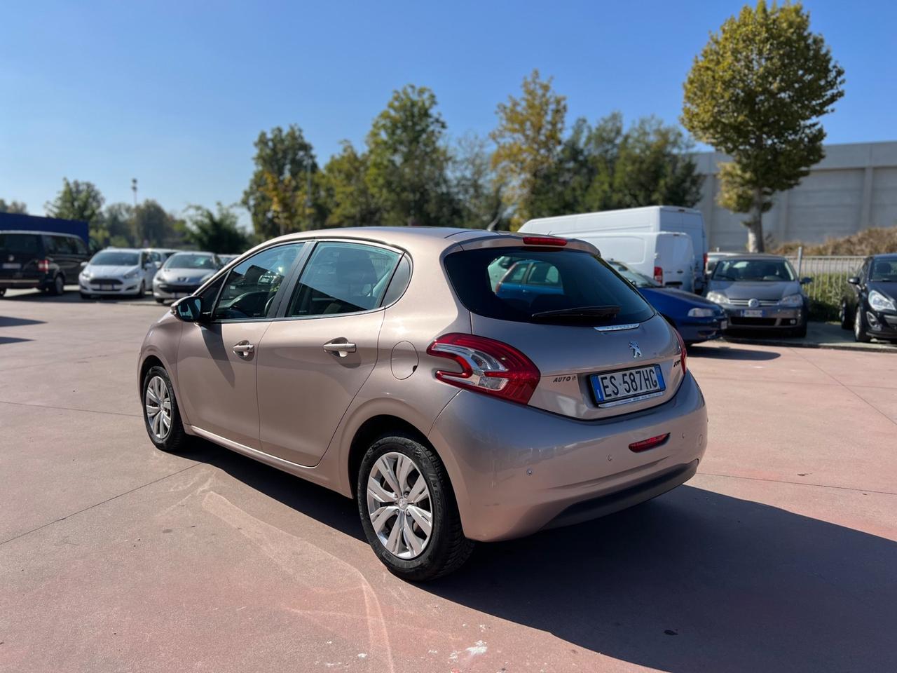 Peugeot 208 1.4 HDi 68 CV 5 porte Active