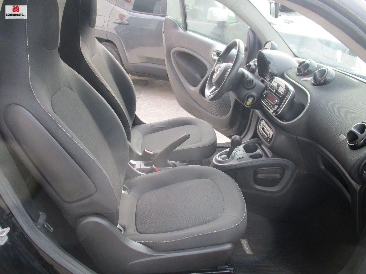 SMART Fortwo 70 1.0 t.amic Passion-2017 KM85000