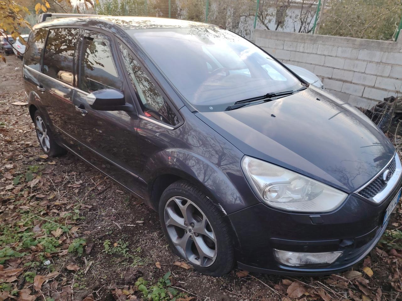 Ford Galaxy 2.0 TDCi 140 CV Ghia DPF