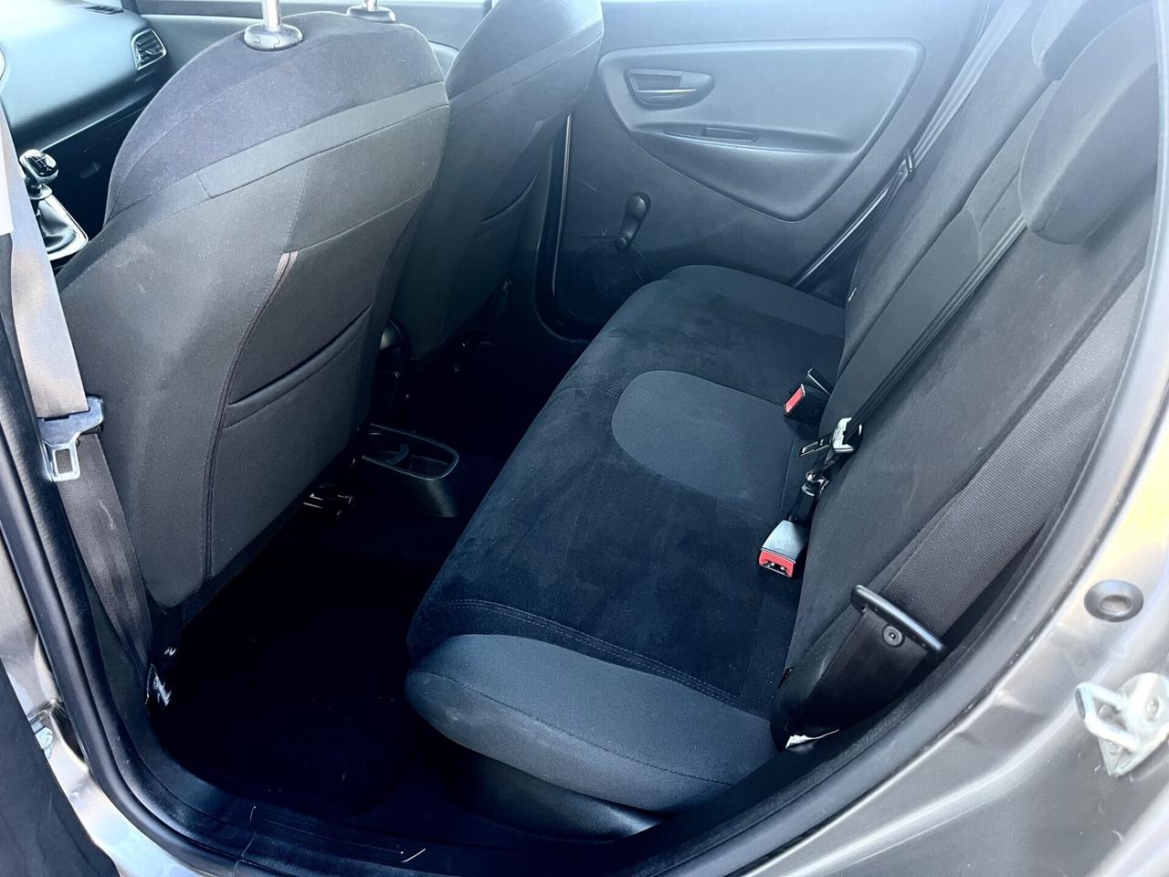 Lancia Ypsilon 1.2 69 CV 5 porte Platinum