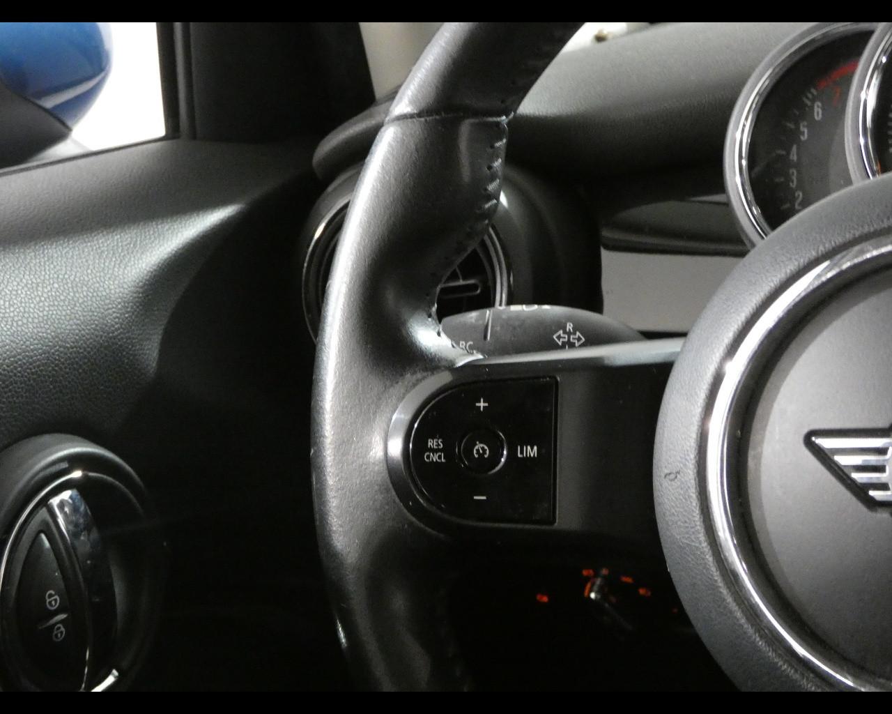 MINI Mini 5 porte (F55) - Mini 1.5 One 75 CV Classic 5 porte