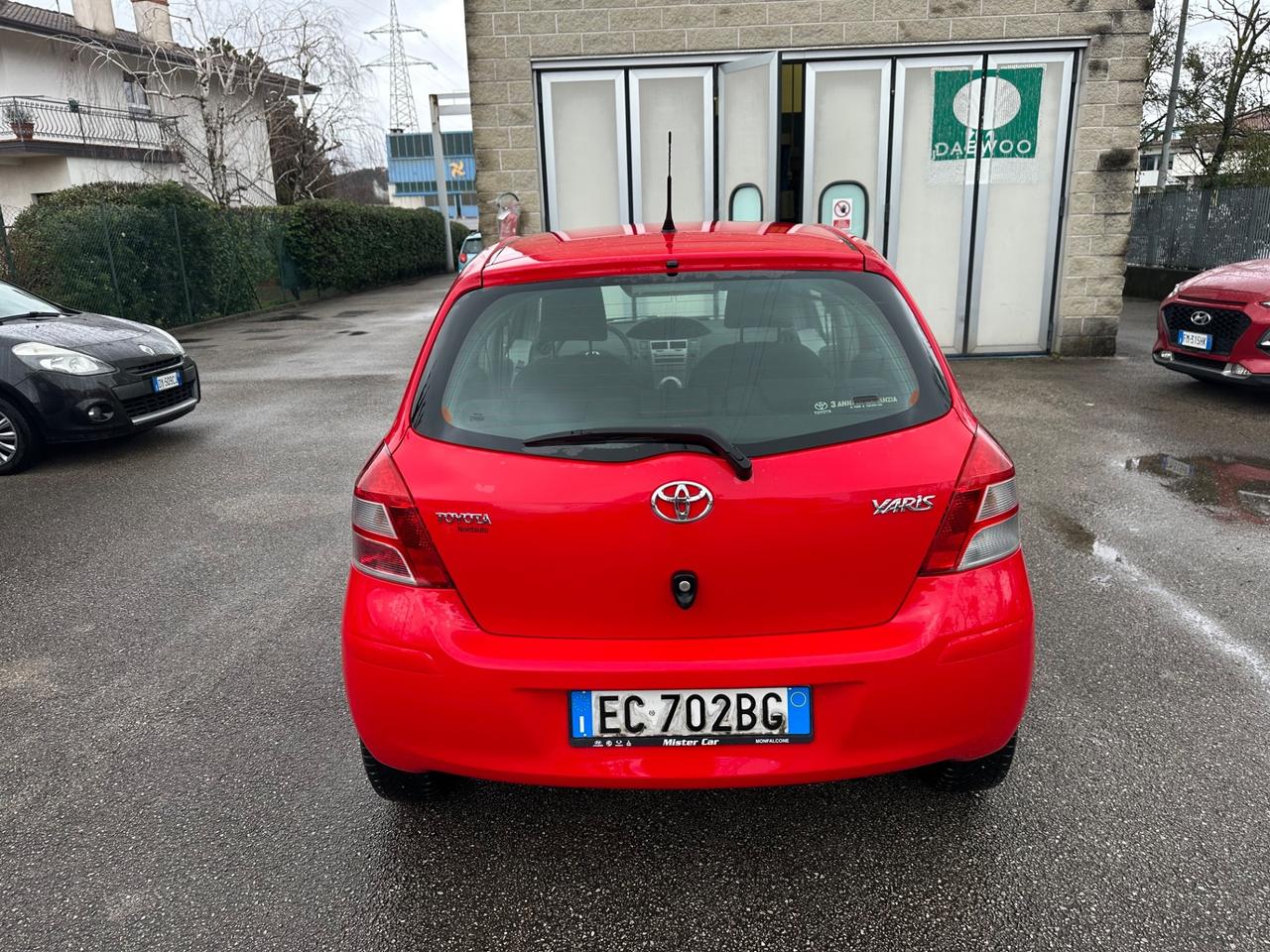 Toyota Yaris 1.0 5p. Now - 2010 - 99.000km Neop.