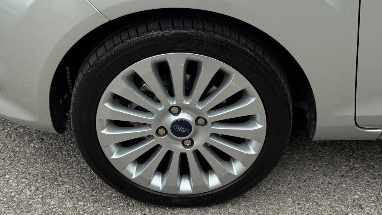 FORD FIESTA 1.2 – SOLO 71.700 KM NEOPATENTATI