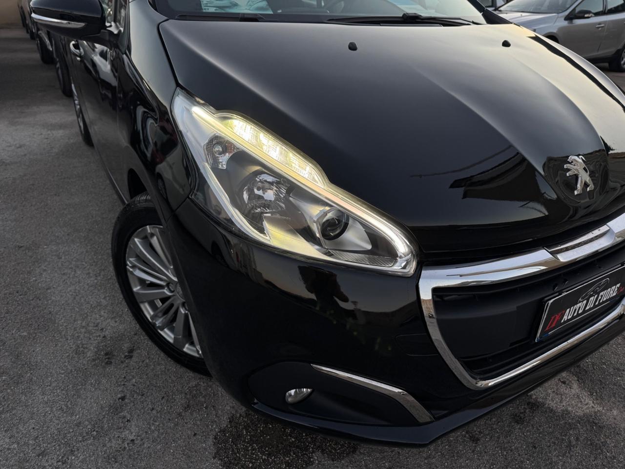 Peugeot 208 1.2 allure 82 5 porte FINANZIABILE