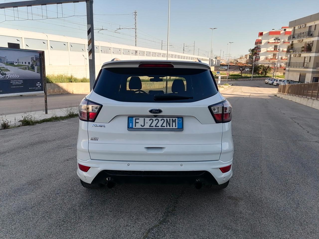 Ford Kuga 1.5 TDCI 120 CV ST-LINE 2017