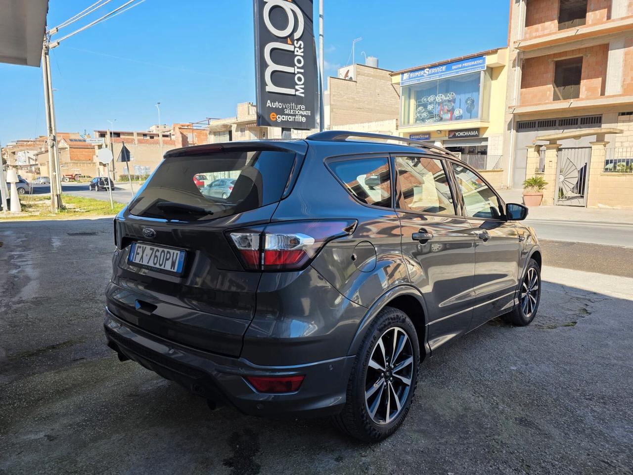 Ford Kuga 1.5 TDCI 120 CV S&S 2WD ST-Line