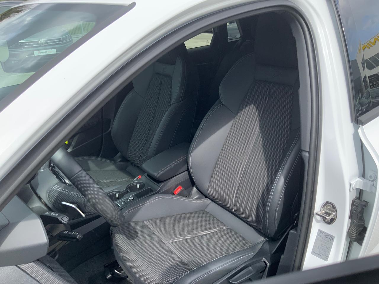 Audi A3 allstreet 35 TDI S tronic Identity Contrast