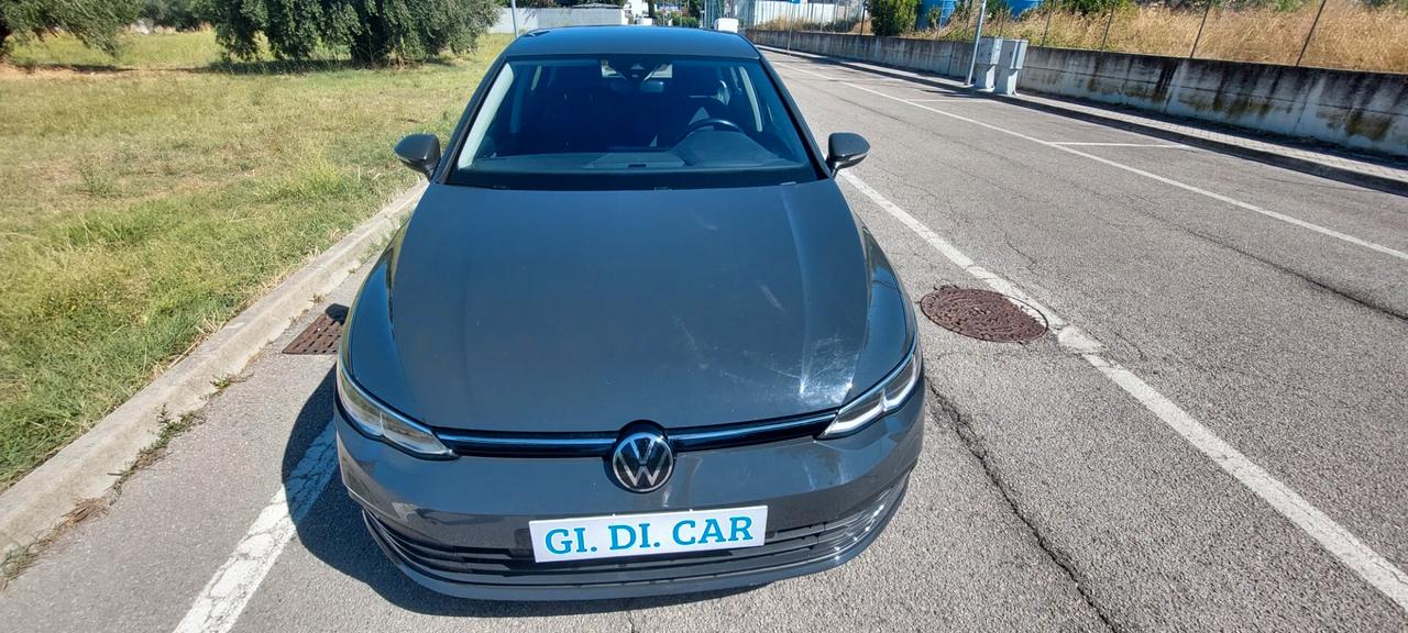 GOLF 8 DSG 2,0 DIESEL 115 CV STRAFULL NAVI LEGA TELEFONO CRUISE CAMBIO AUTOMATICO NUOVA