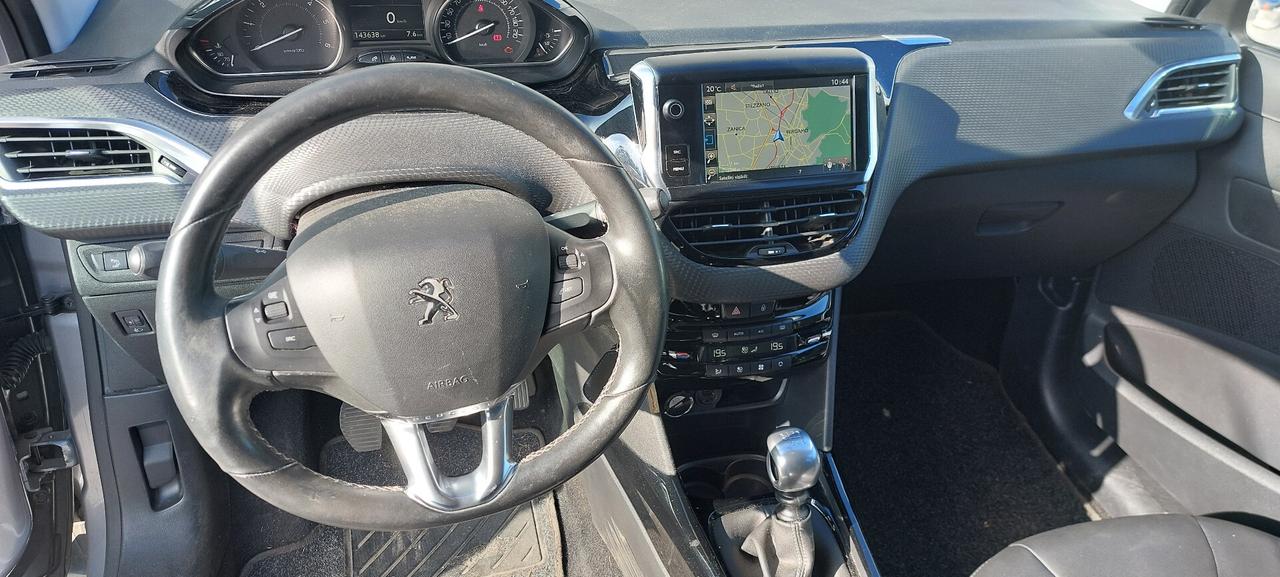 Peugeot 2008 BlueHDi 120 S&S Allure