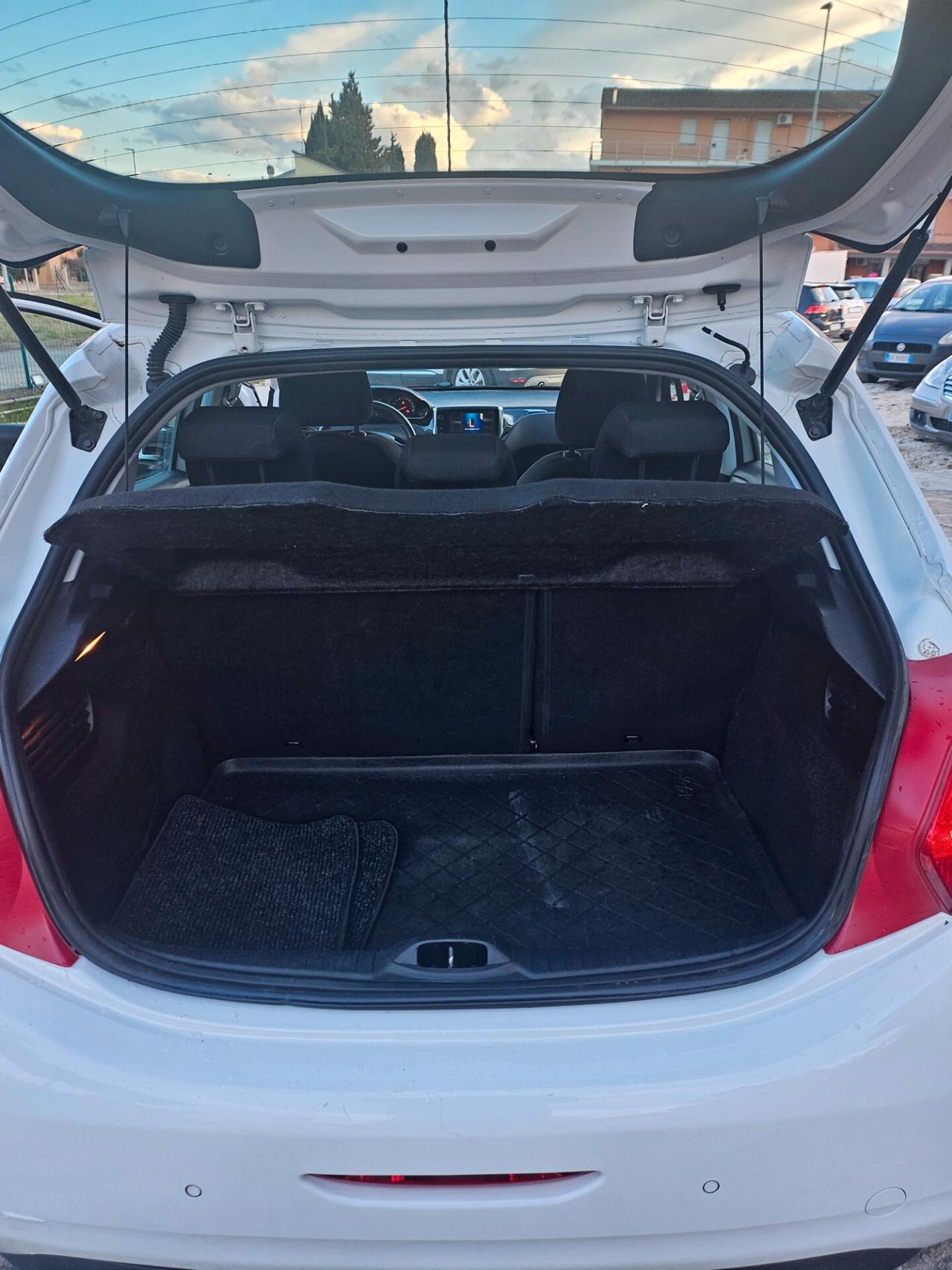 Peugeot 208 1.4 HDi 68 CV 5 porte Active