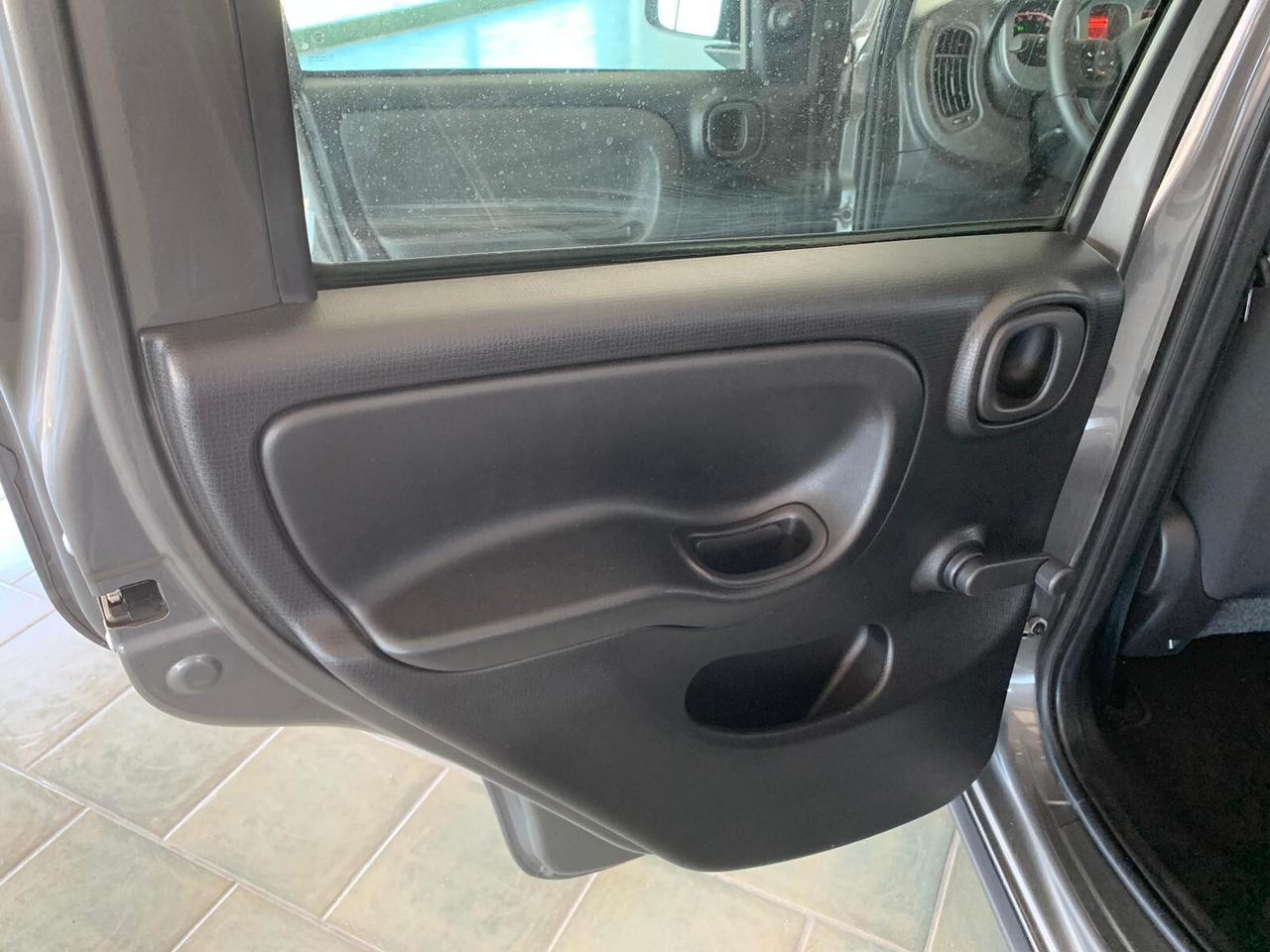 Fiat Panda 1.0 FireFly S&S Hybrid Cross Full