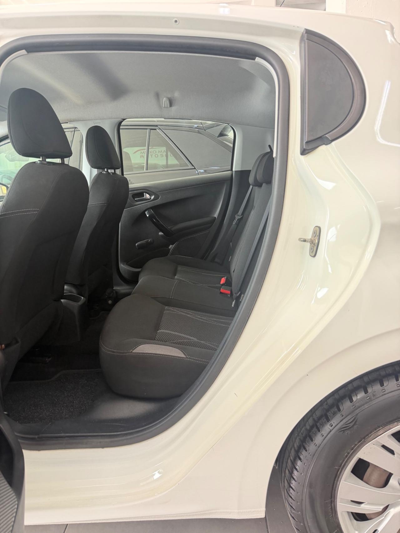 Peugeot 208 1.2 BENZ 5 porte FINANZIABILE