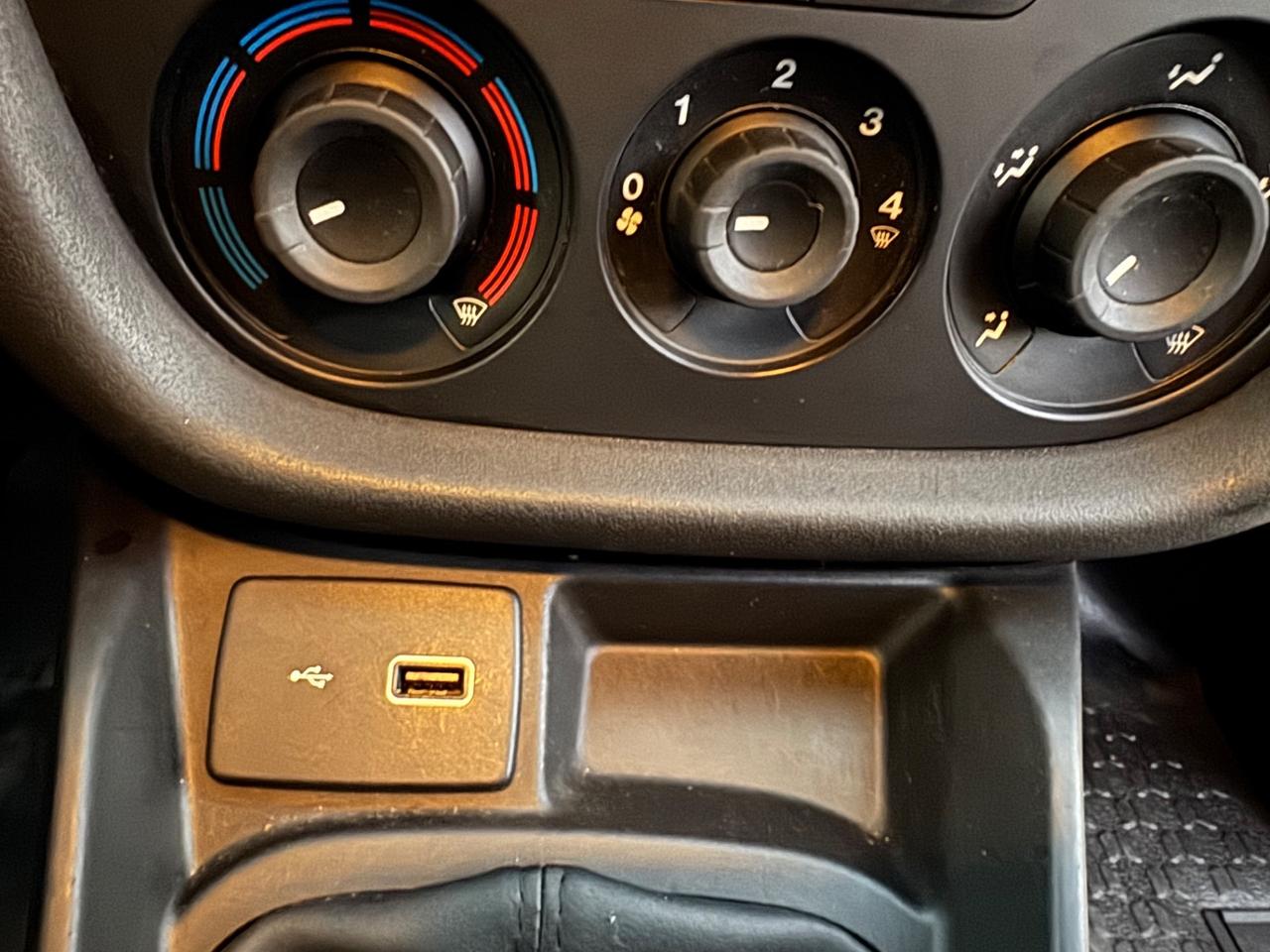 Fiat Doblò 1.4 N.P120Cv 3 posti tetto alto pedana carico