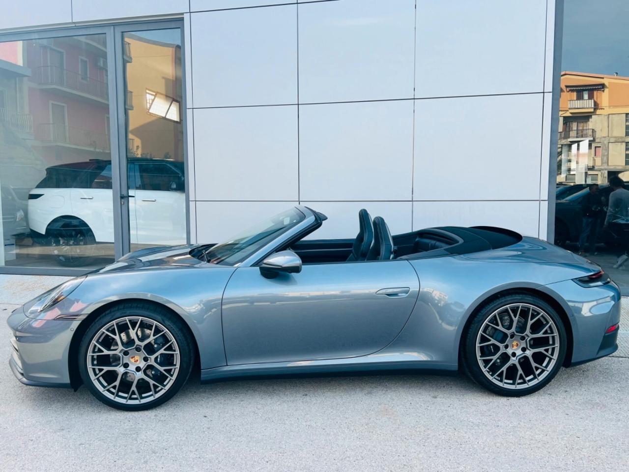 Porsche 992 Carrera Cabrio possibilità noleggio no scoring