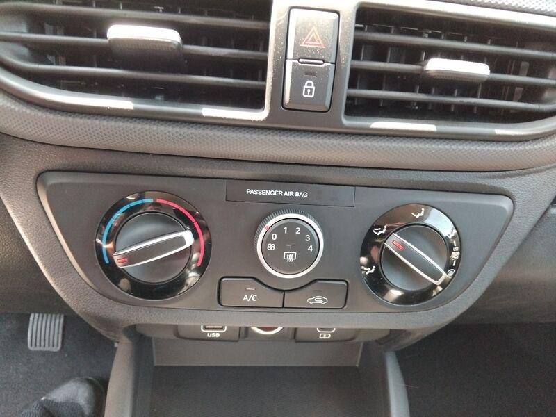 Hyundai i10 NUOVA PE MY25 5P 1.0 MT CONNECTLINE