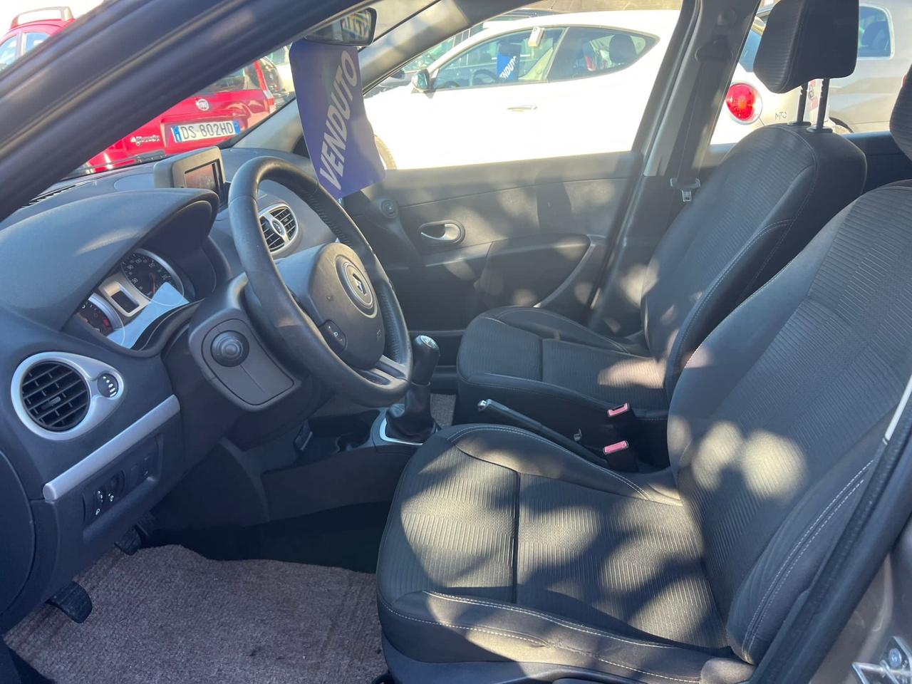 RENAULT CLIO 1.2 BENZINA 101 (CV) 2010
