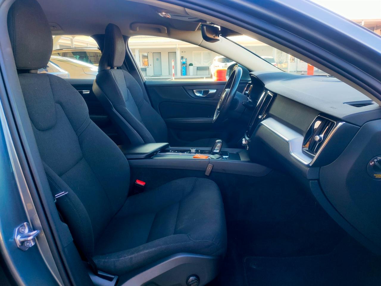 Volvo V60 B4 Geartronic Momentum Business Pro