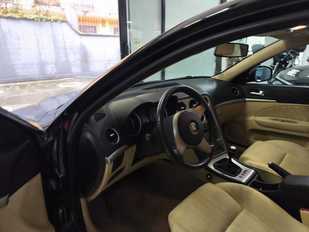 Alfa Romeo 159 1.9 JTDm Distinctive