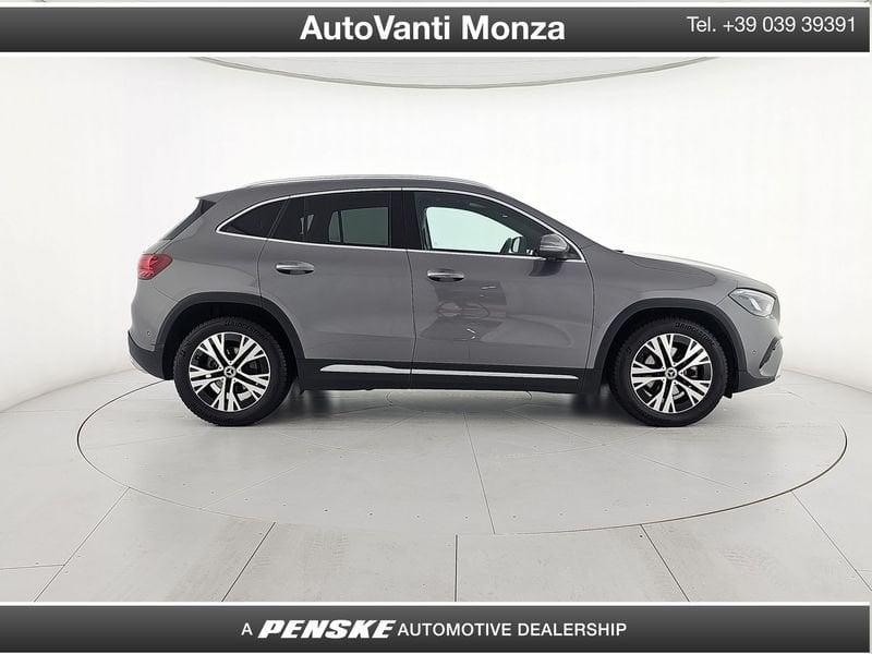 Mercedes-Benz GLA MERCEDES 200 D 4MATIC ADVANCED