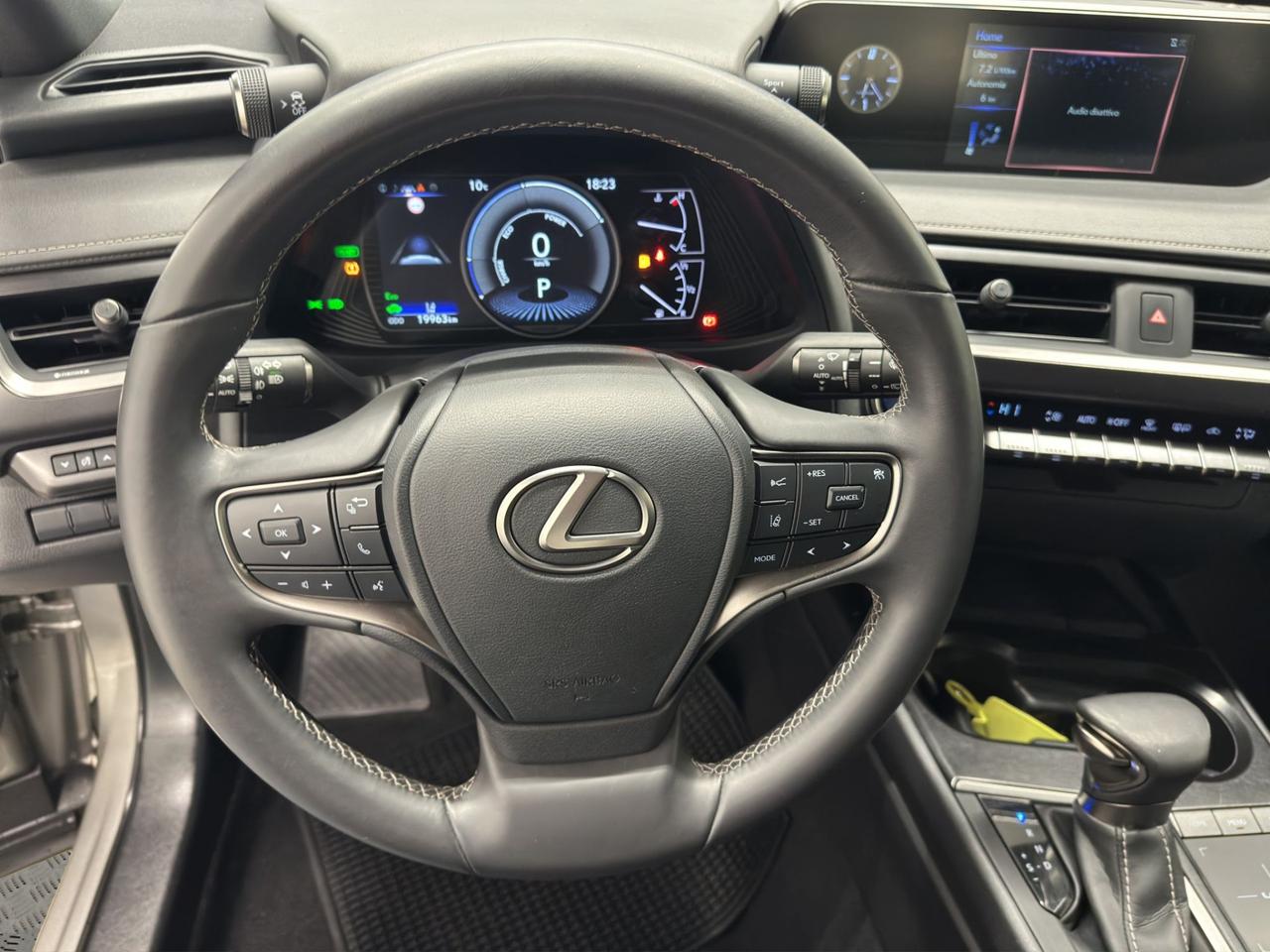 Lexus UX 250h 2.0 Executive 2wd cvt my22