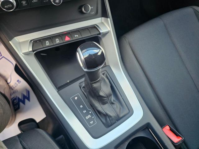 AUDI Q3 35 TDI S tronic Business