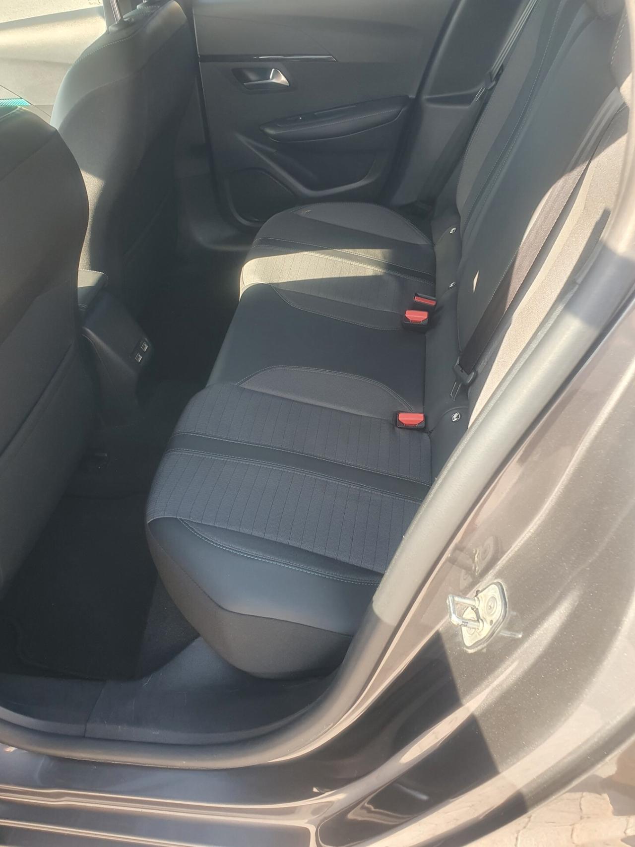 Peugeot 208 PureTech 100 Stop&Start 5 porte Allure