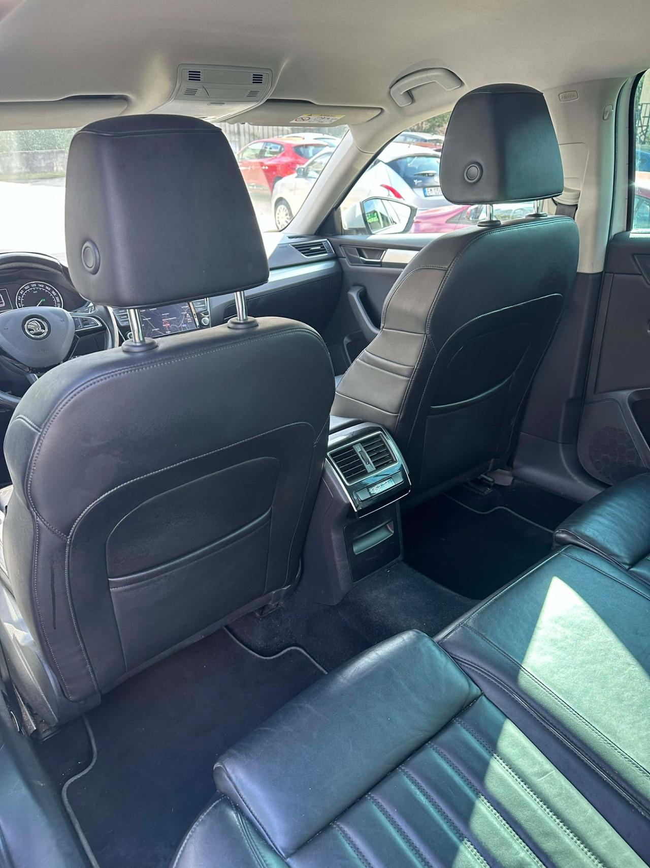 Skoda SUPERB 2.0 TDI 150 CV SCR DSG EXECUTIVE KMCERT UNICOPR