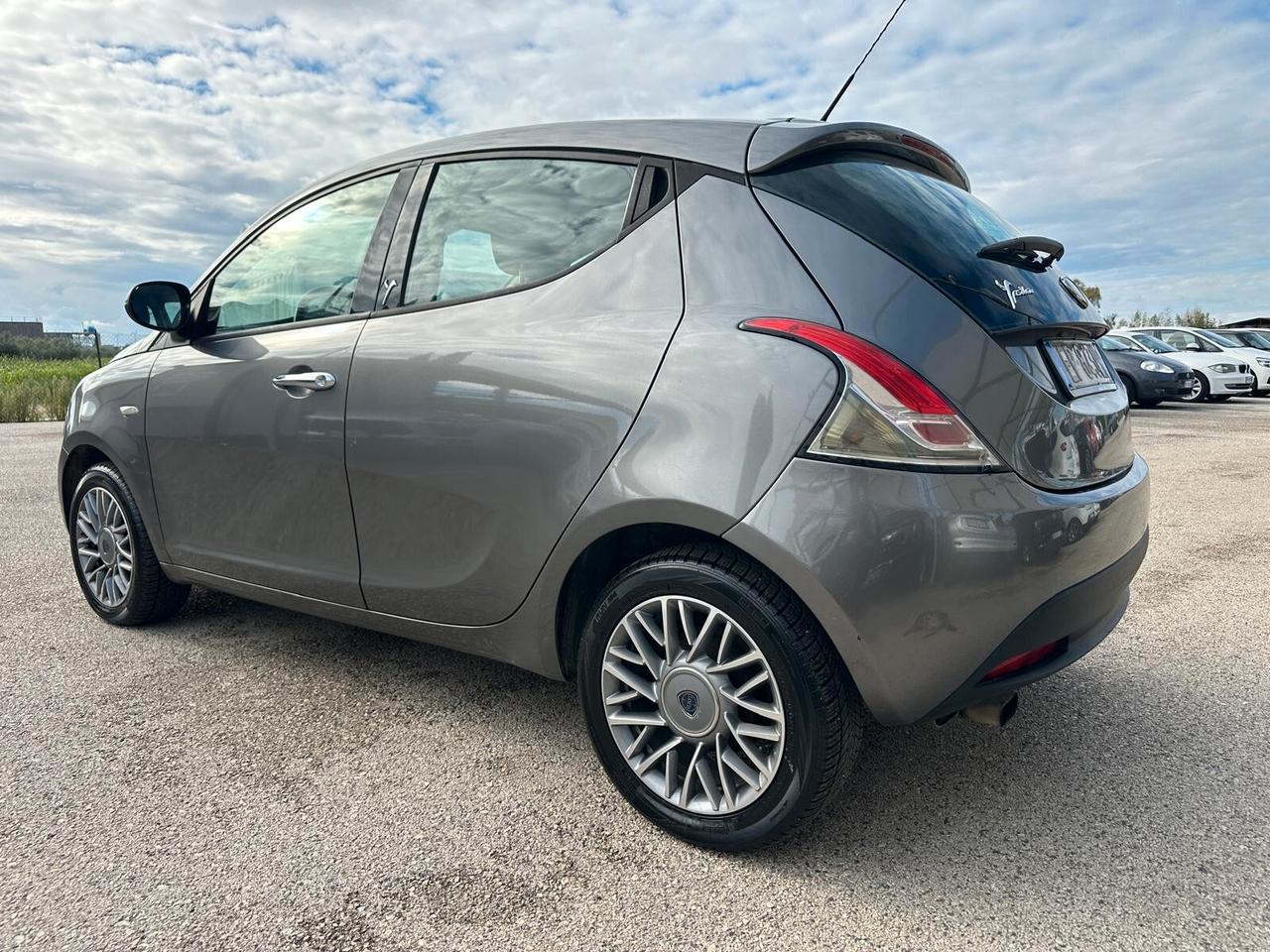 Lancia Ypsilon 1.3 MJT