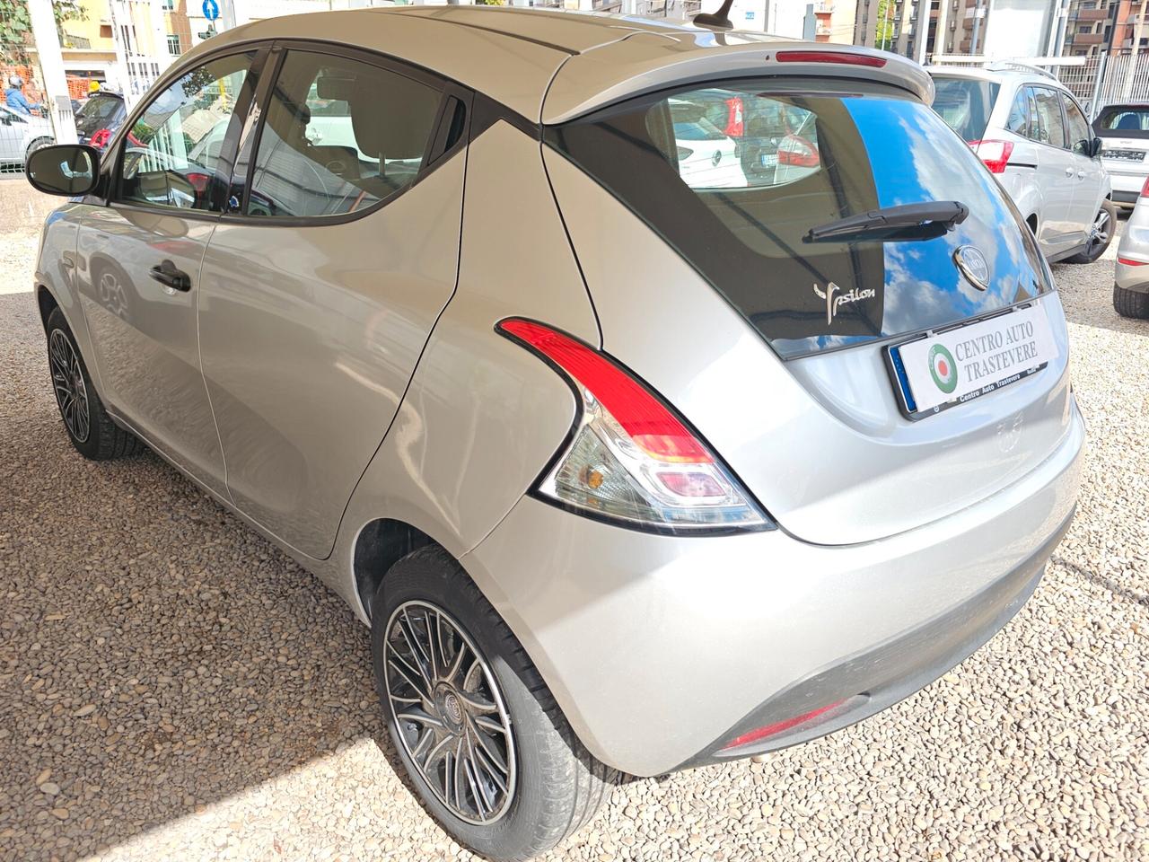 Lancia Ypsilon 1.2 69 CV 5 porte S&S Elefantino Blu