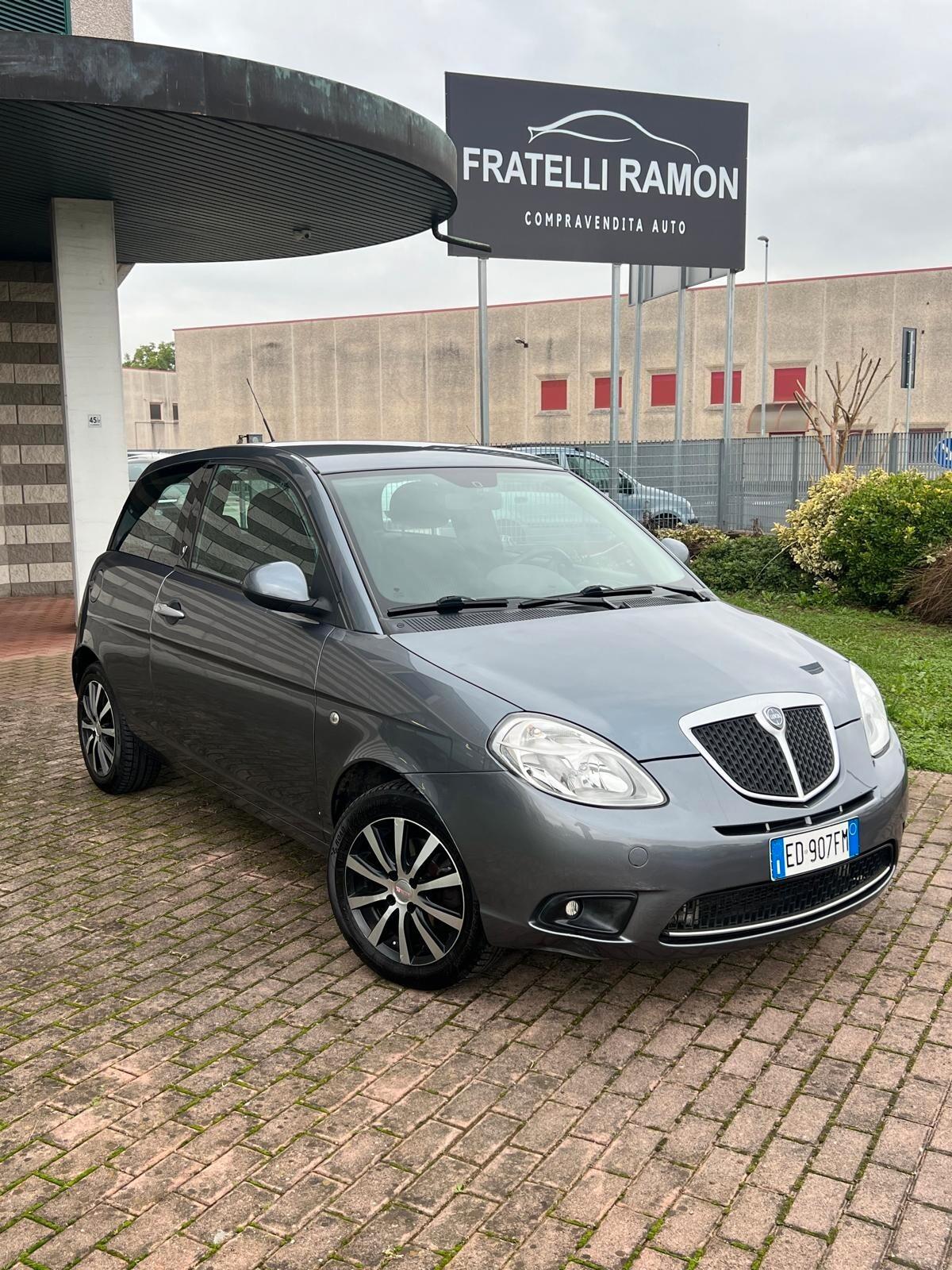 Lancia Ypsilon 1.2 Argento