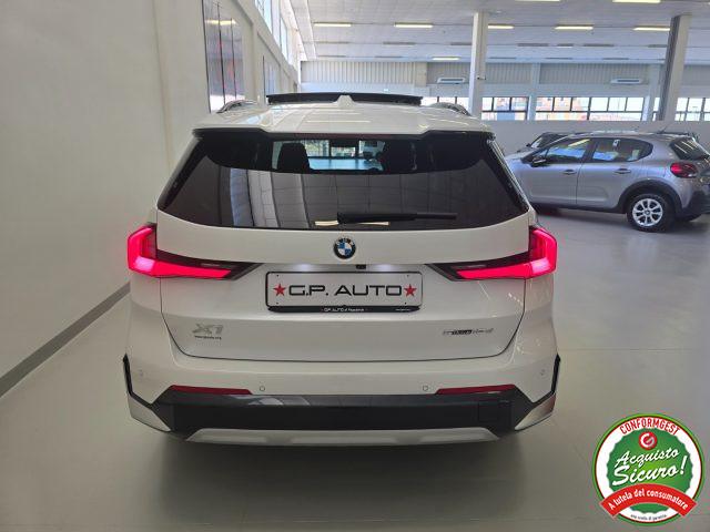 BMW X1 sDrive 18d xLine + Tetto