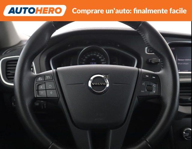VOLVO V40 D2