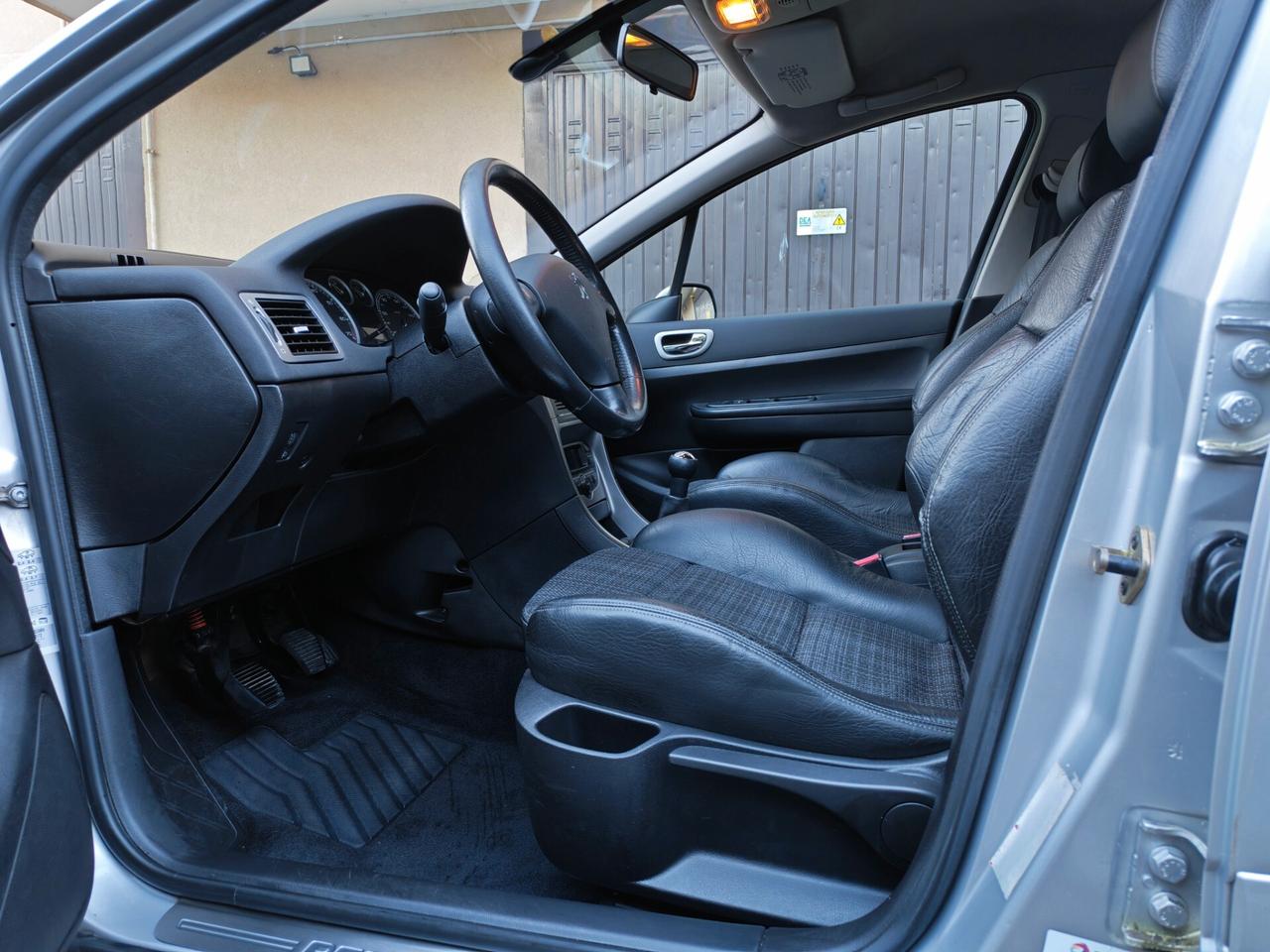 Peugeot 307 1.6 BENZINA 110cv / 61.000km / Unipro