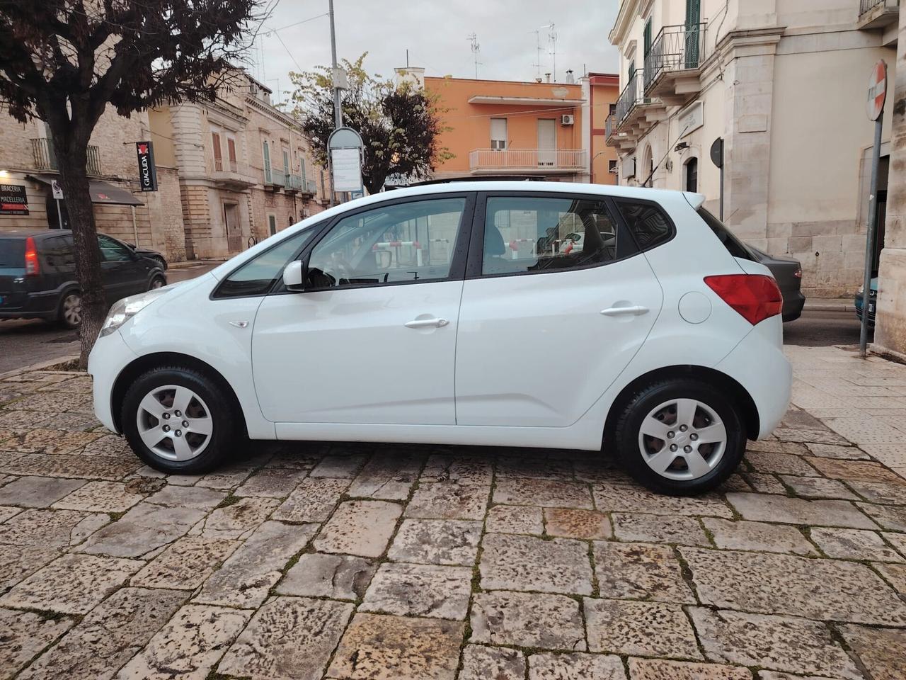 Kia Venga 1.4 CRDi 90CV Cool - TETTO APRIBILE