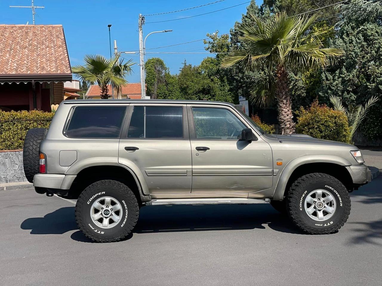 Nissan Patrol 7 posti preparato