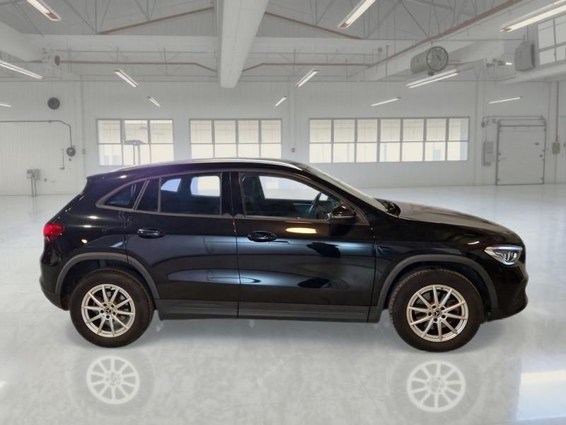 MERCEDES-BENZ GLA 200 d Automatic Business Extra