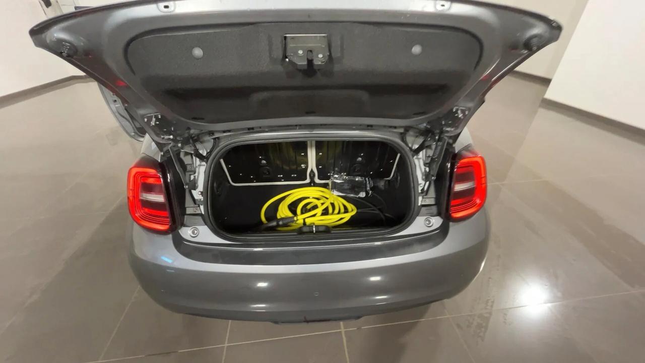 Fiat 500 500e Cabrio 42 kWh La Prima