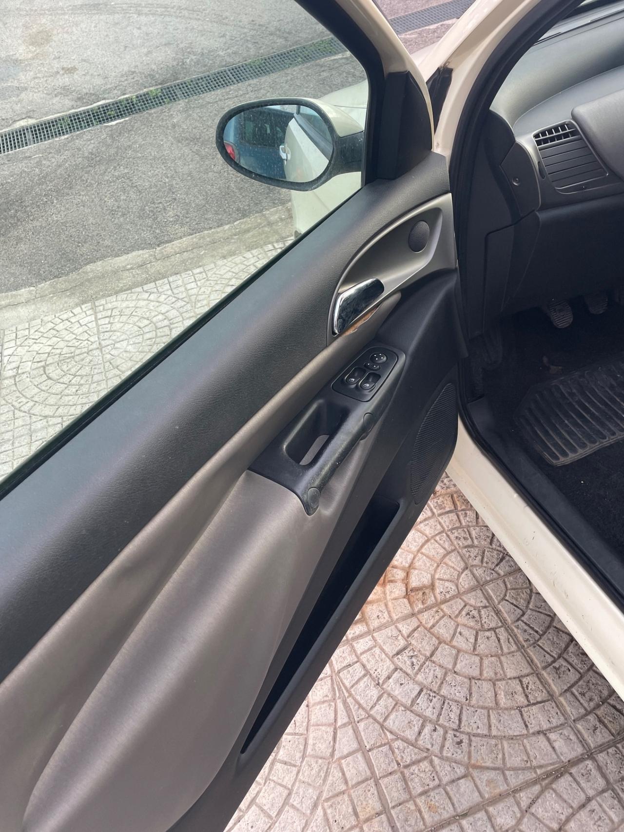 Lancia Ypsilon 1.3 Multijet Diesel