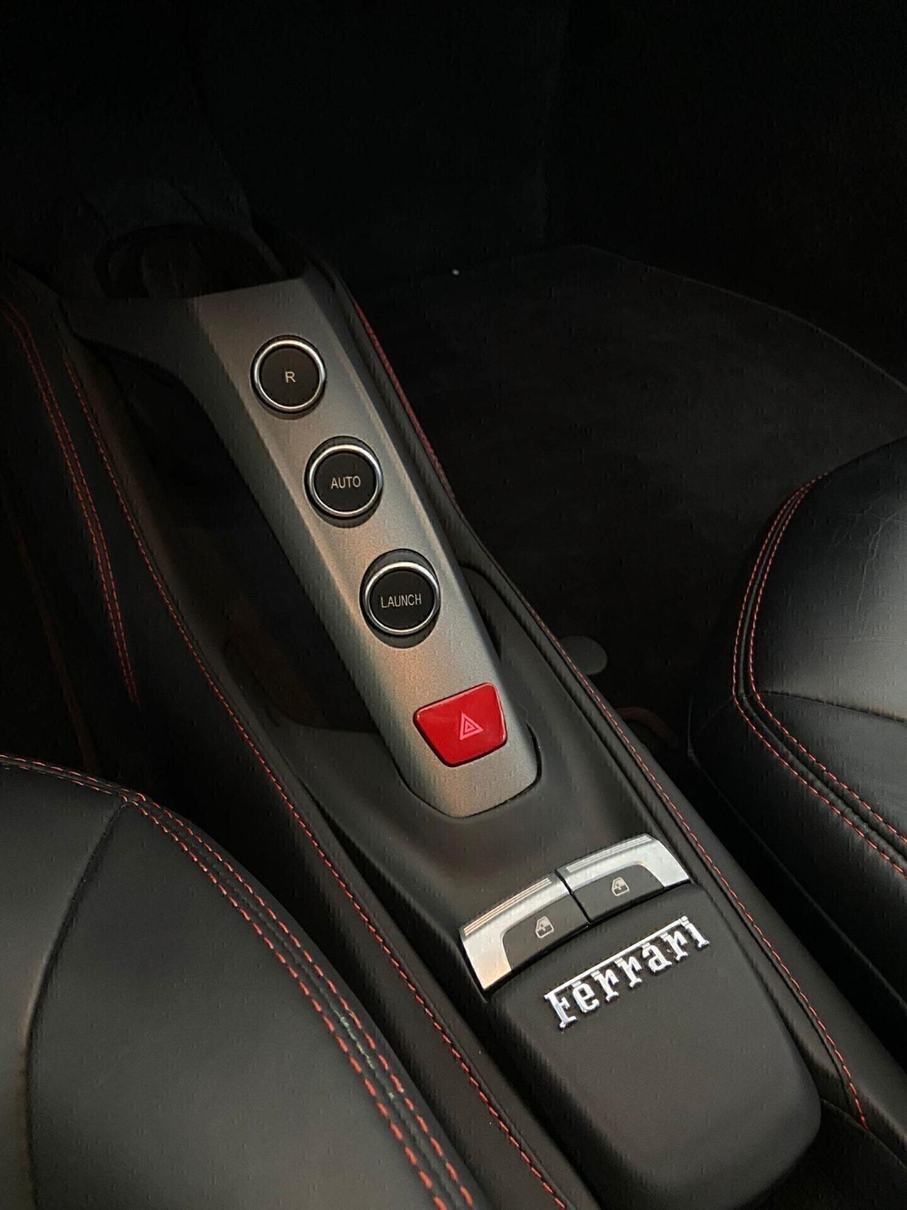 NUOVA FERRARI 488 GTB COUPE 3.9 DCT 670CV