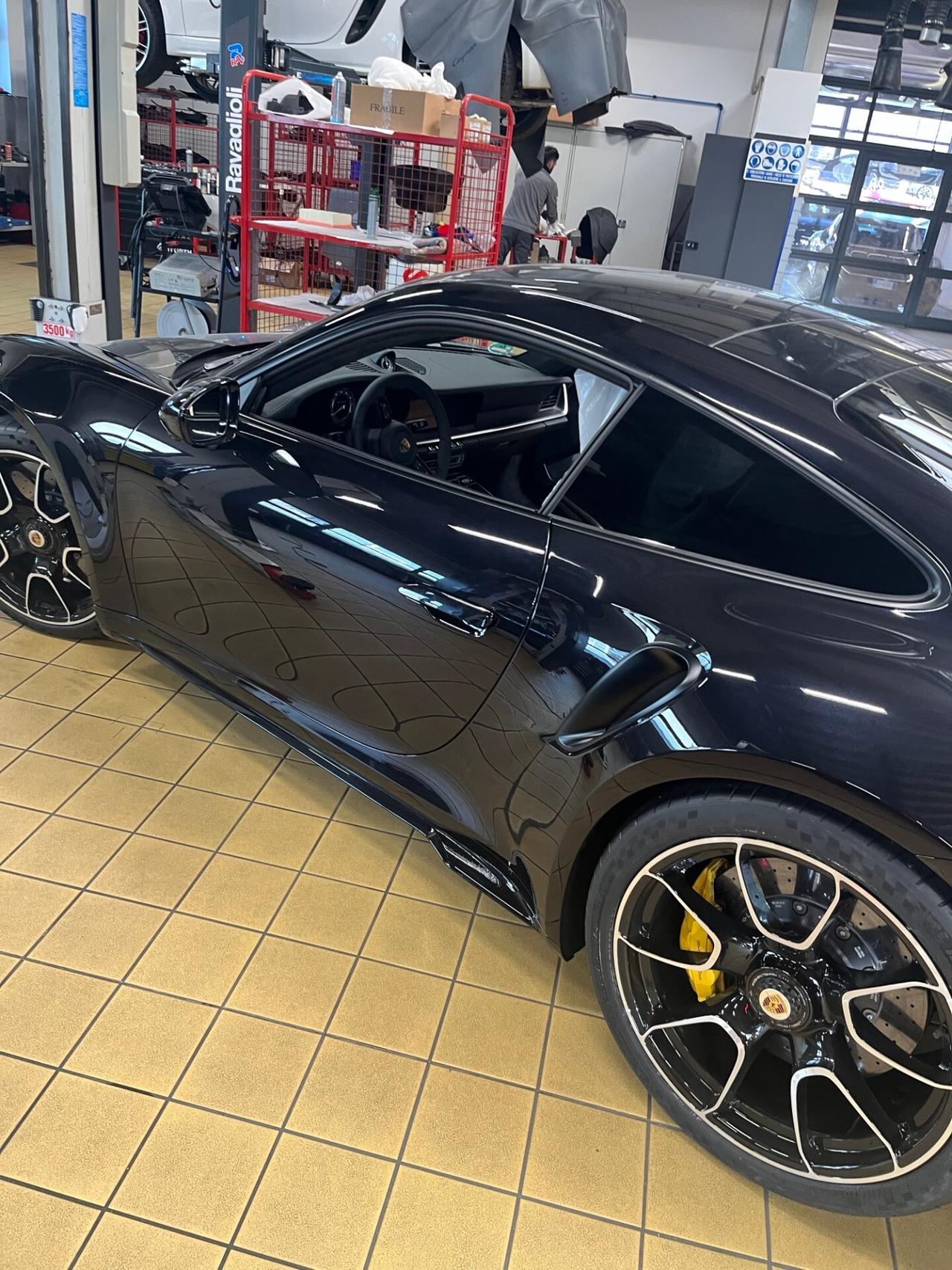 Porsche 911 992 turbo s 650 cavalli