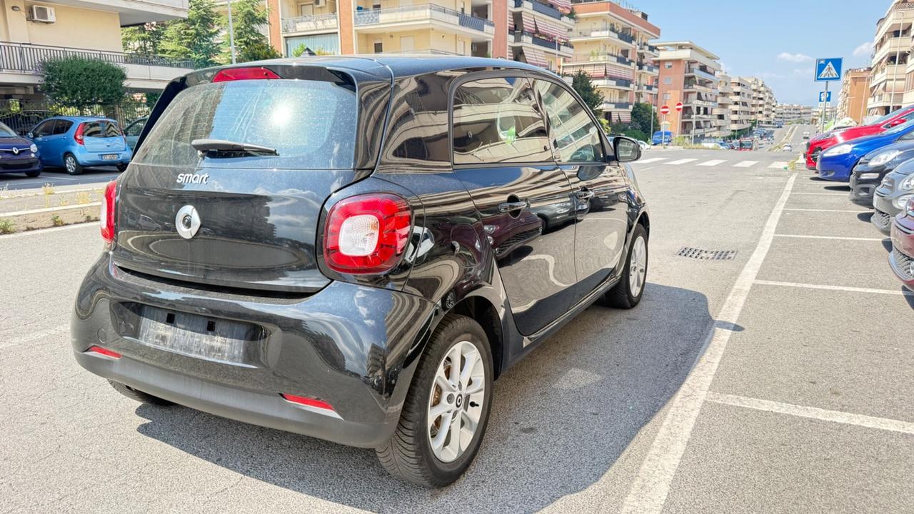 Smart ForFour 90 0.9 Turbo Prime LED NAVI KAMERA PANORAMA PDC BLUETOOTH BRACCIOLO
