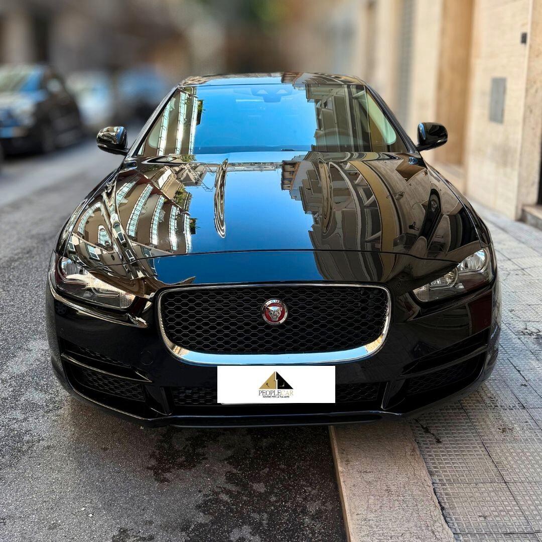 Jaguar XE 2.0 D 180 CV aut. R-Dynamic HSE